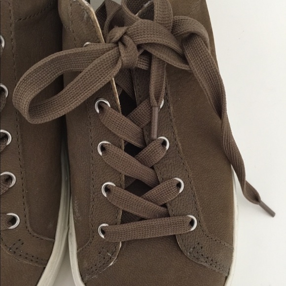 1.State Darrion Sneakers - Picture 3 of 5